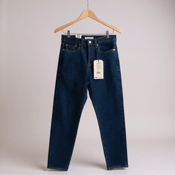 NWT Levi’s Premium Wedgie Icon Jeans High Rise Tapered Leg Denim Aritzia Sz 28 - Picture 14 of 14